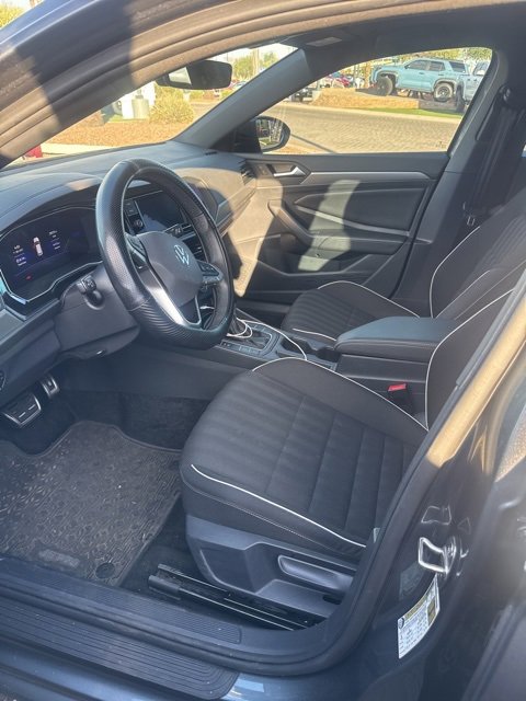 2024 Volkswagen Jetta 1.5T Sport photo 3
