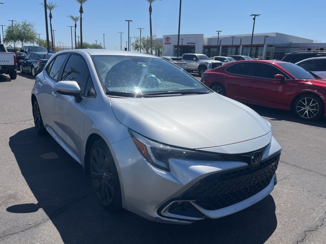 2025 Toyota Corolla XSE photo 2