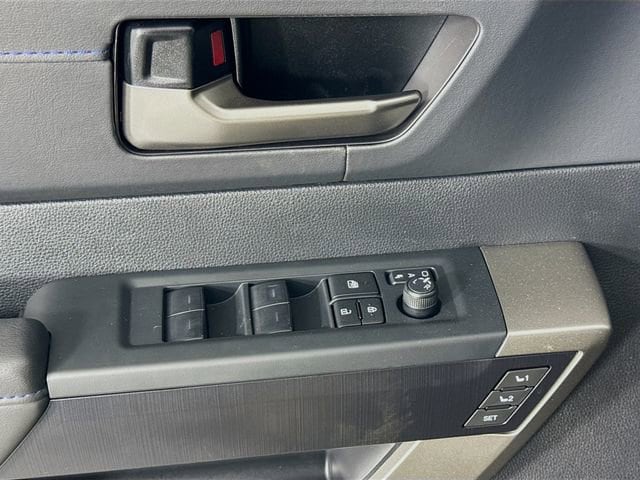 2026 Toyota Tundra Platinum - Photo 17
