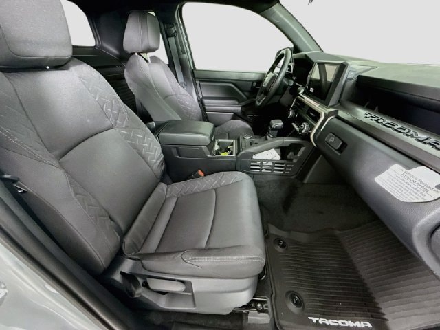 2026 Toyota Tacoma SR5 - Photo 23
