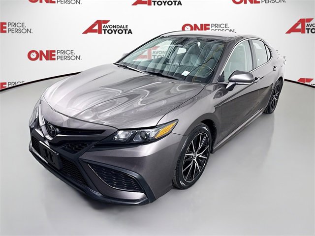 2023 Toyota Camry SE photo 3