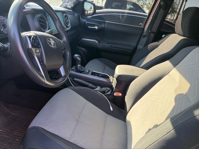 2021 Toyota Tacoma TRD V6 photo 3