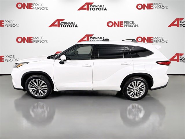2023 Toyota Highlander Platinum photo 2