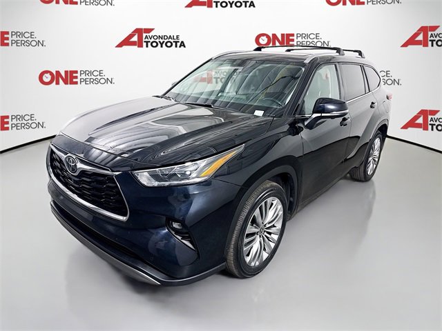 2023 Toyota Highlander Platinum photo 3