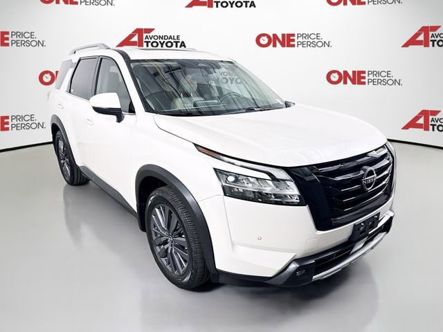 2022 Nissan Pathfinder SL 2WD's photo