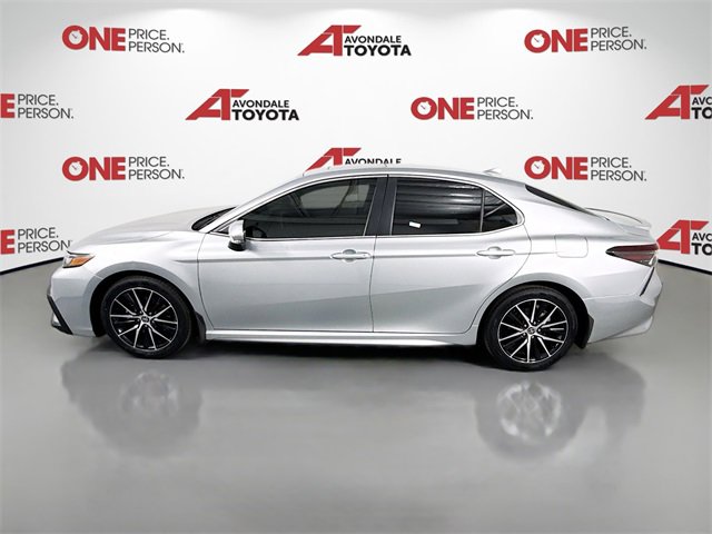 2022 Toyota Camry SE photo 4