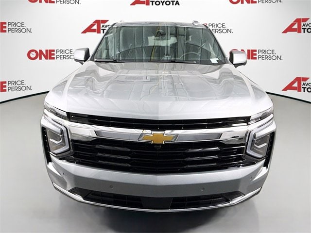 2025 Chevrolet Tahoe LS photo 2