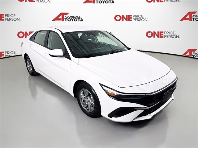 2024 Hyundai Elantra SE