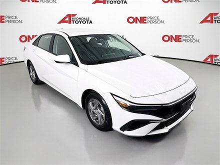 2024 Hyundai Elantra SE Sedan