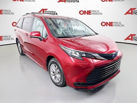 2025 Toyota Sienna LE 8 Passenger Van Passenger Van