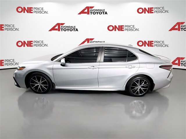 2022 Toyota Camry SE photo 4