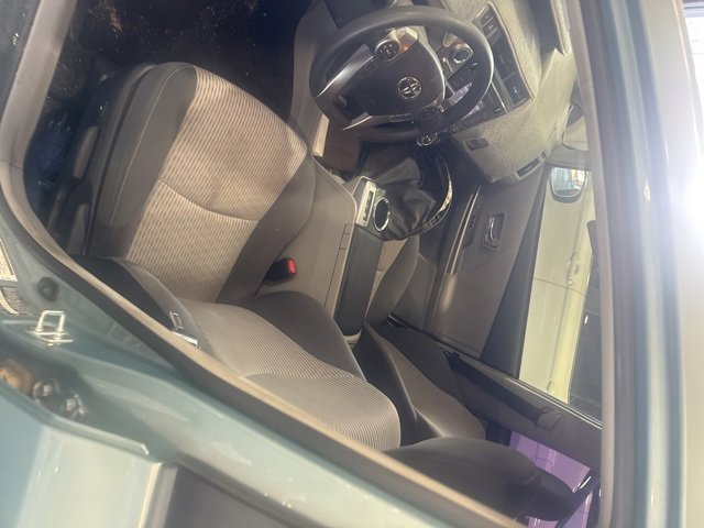 2016 Toyota Prius V Three photo 4