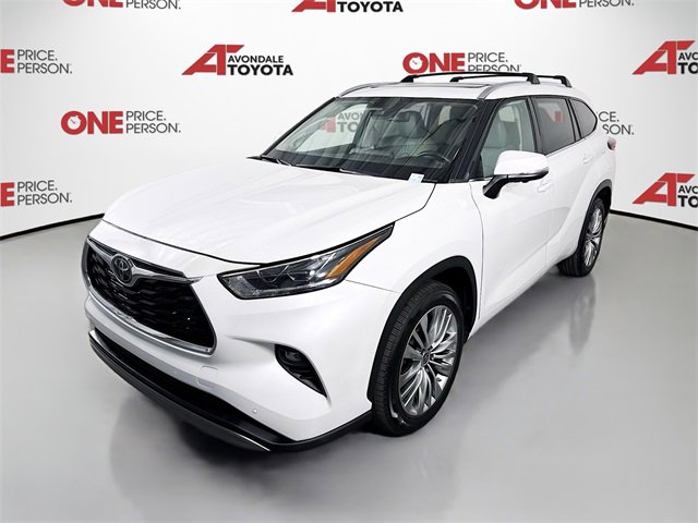 2023 Toyota Highlander Platinum photo 3