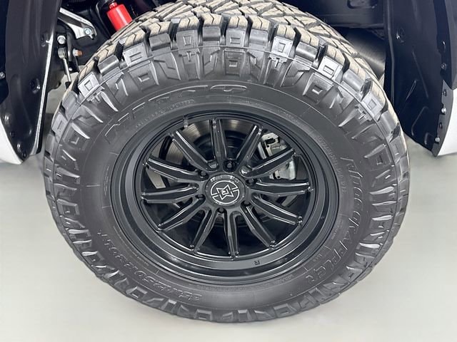 2025 Toyota Tundra Platinum - Photo 31