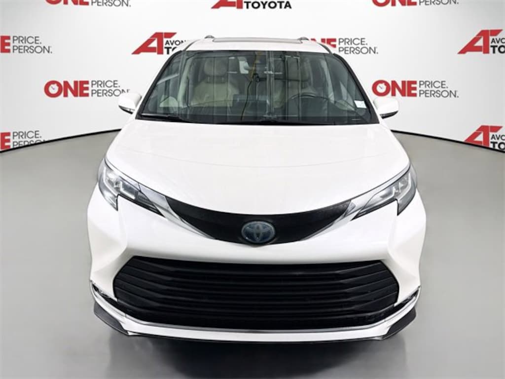 Certified 2021 Toyota Sienna XLE 8 Passenger Van