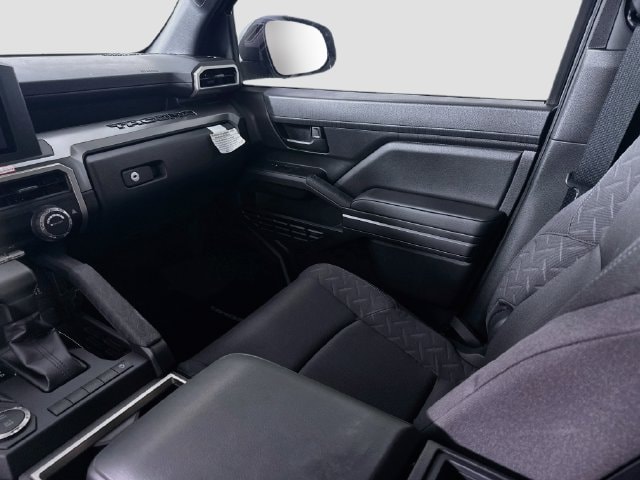 2026 Toyota Tacoma SR5 - Photo 21