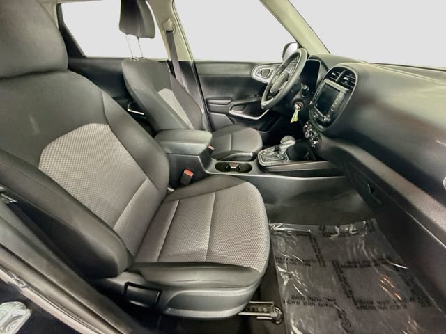 2025 Kia Soul LX - Photo 25