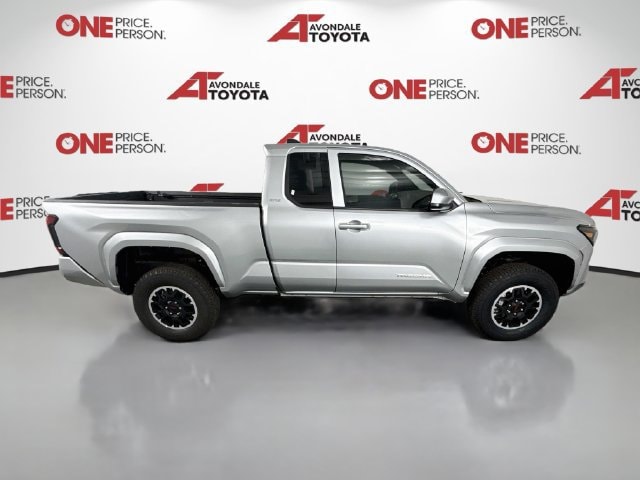 2026 Toyota Tacoma SR5 - Photo 8