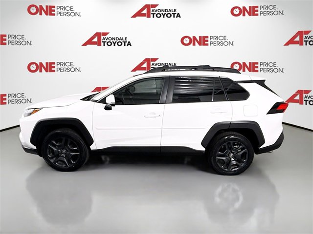 2022 Toyota RAV4 Adventure photo 2