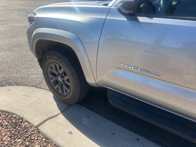 2023 Toyota Tacoma SR5 V6 photo 2