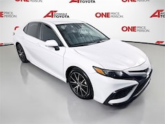 2023 Toyota Camry SE Sedan