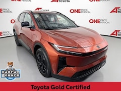 Used  2026 Toyota C-HR SE SUV JTMAAAAD1TJ014402 For Sale in Avondale, AZ