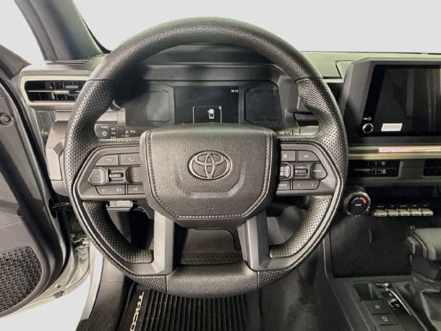 2026 Toyota Tacoma SR5 - Photo 11
