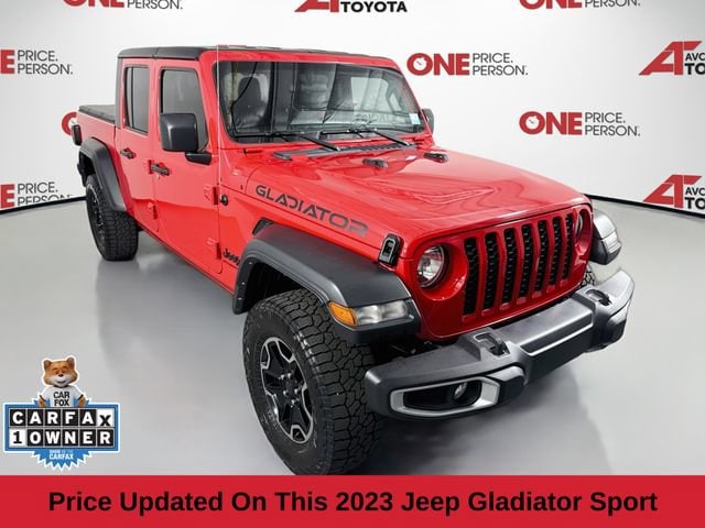 2023 Jeep Gladiator Sport's photo