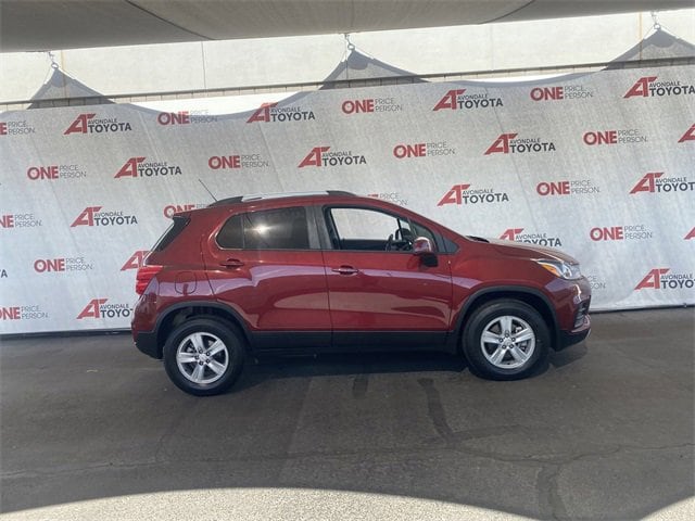 Used 2022 Chevrolet Trax LT with VIN KL7CJPSMXNB523750 for sale in Avondale, AZ