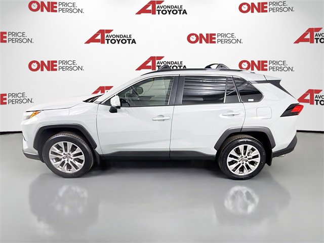 2023 Toyota RAV4 XLE Premium photo 4