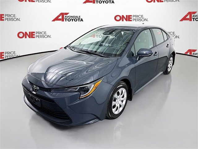 2025 Toyota Corolla LE photo 3