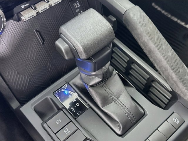 2026 Toyota Tacoma SR5 - Photo 16