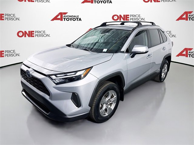 2024 Toyota RAV4 Hybrid XLE photo 3