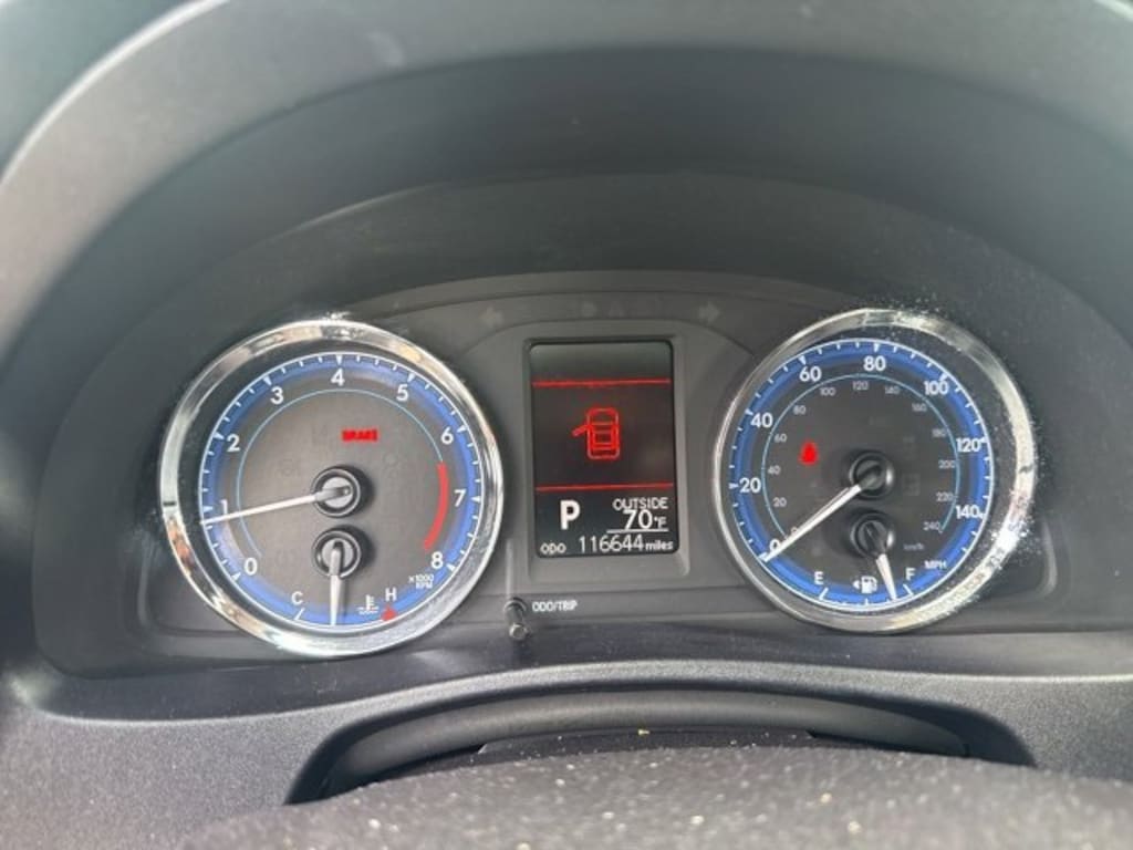 Used 2018 Toyota Corolla LE Sedan