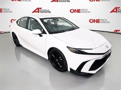 Used 2025 Toyota Camry SE Sedan For Sale in Avondale, AZ