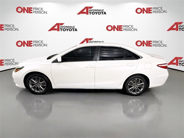 2016 Toyota Camry SE photo 4