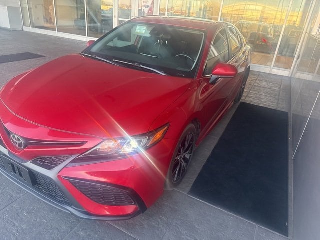 Used 2021 Toyota Camry SE with VIN 4T1G11AK1MU428526 for sale in Avondale, AZ