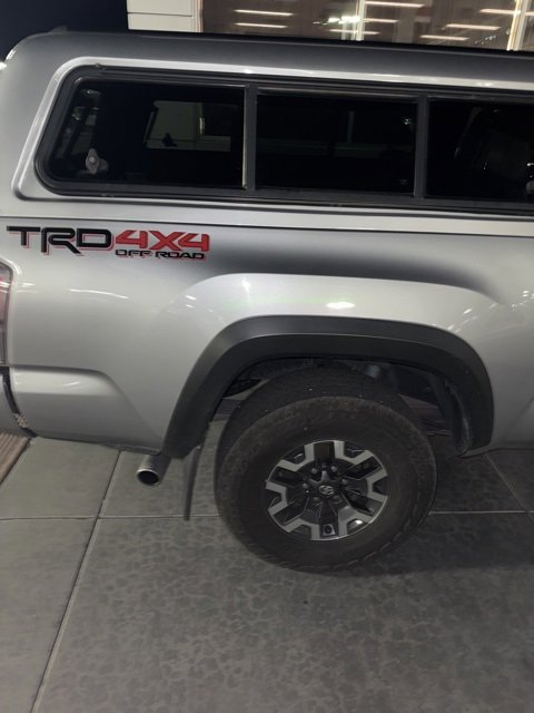 2021 Toyota Tacoma TRD V6 photo 2