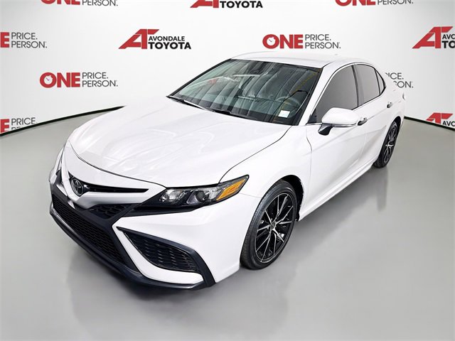 2024 Toyota Camry SE photo 3