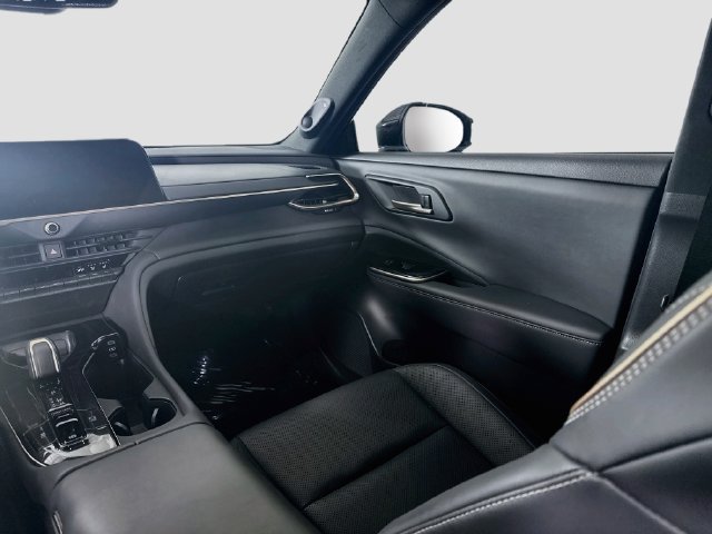 2026 Toyota Crown Platinum - Photo 25