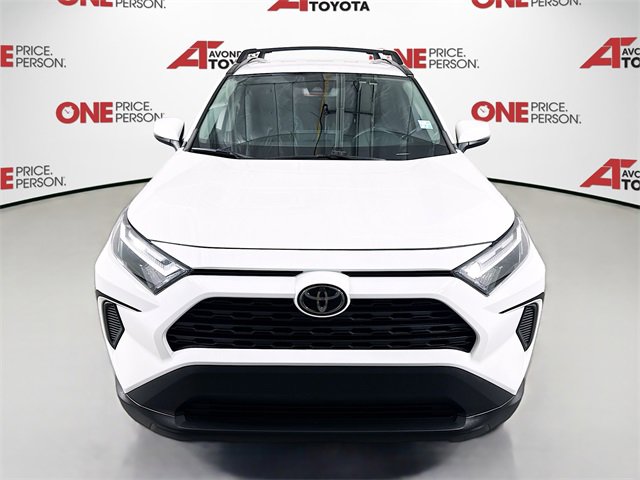 2022 Toyota RAV4 XLE photo 2