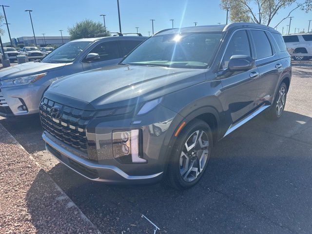 2024 Hyundai Palisade Limited photo 2