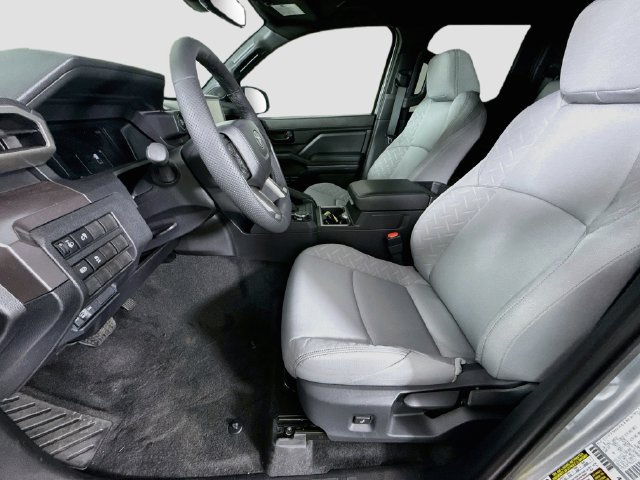 2026 Toyota Tacoma SR5 - Photo 20