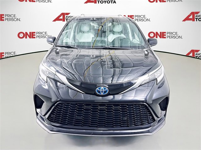 2023 Toyota Sienna XSE photo 2