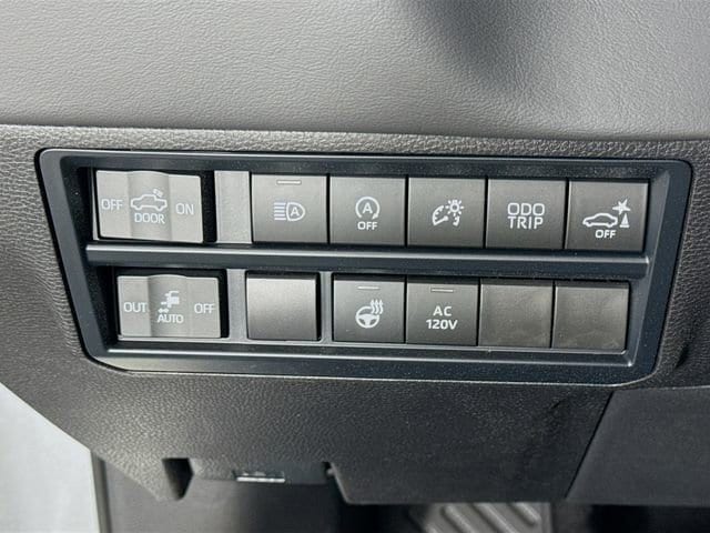 2025 Toyota Tundra Platinum - Photo 10