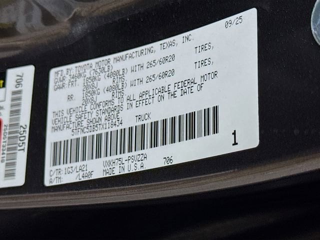 2026 Toyota Tundra Platinum - Photo 32