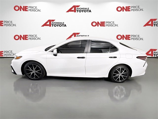 2024 Toyota Camry SE photo 4