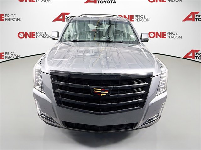 2019 Cadillac Escalade Luxury photo 2