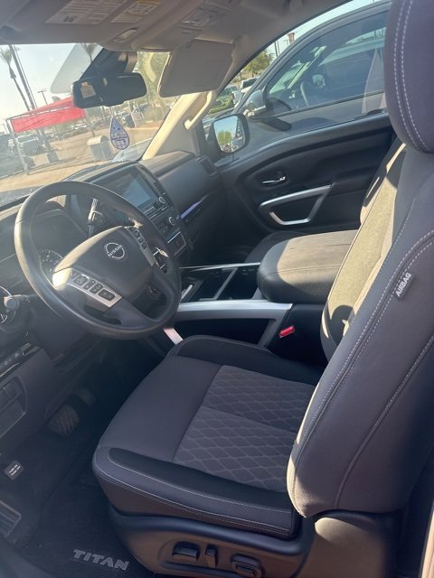 2024 Nissan Titan SV photo 4