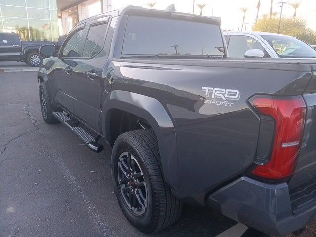2025 Toyota Tacoma TRD Sport photo 4